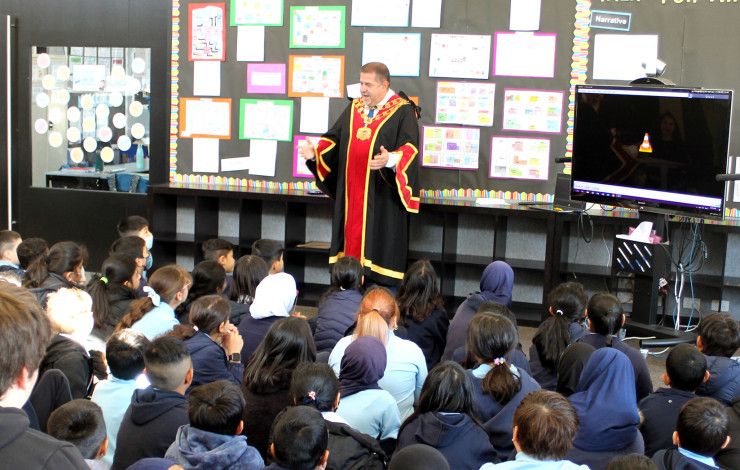 Mayor Jim Memeti at Dandenong North Primary School