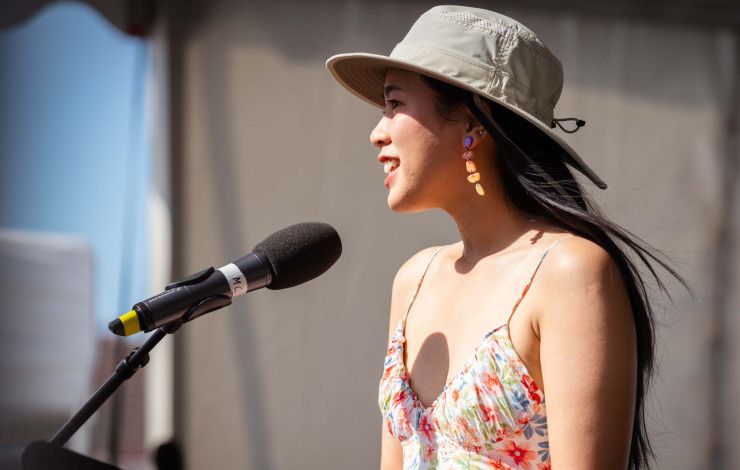 Cr Isabella Do giving a speech