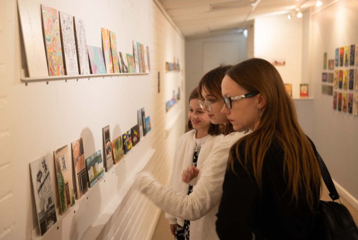 Looking at an exhibition