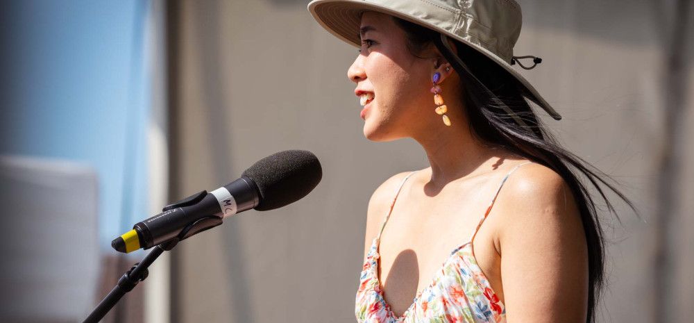 Cr Isabella Do giving a speech