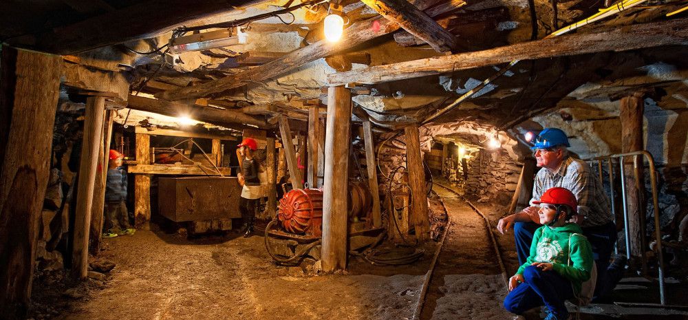 image of a tunnel in the coal mine