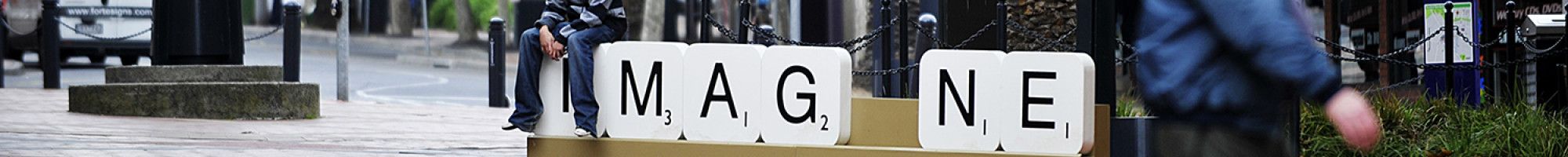 Image of a sign in Palm Plaza